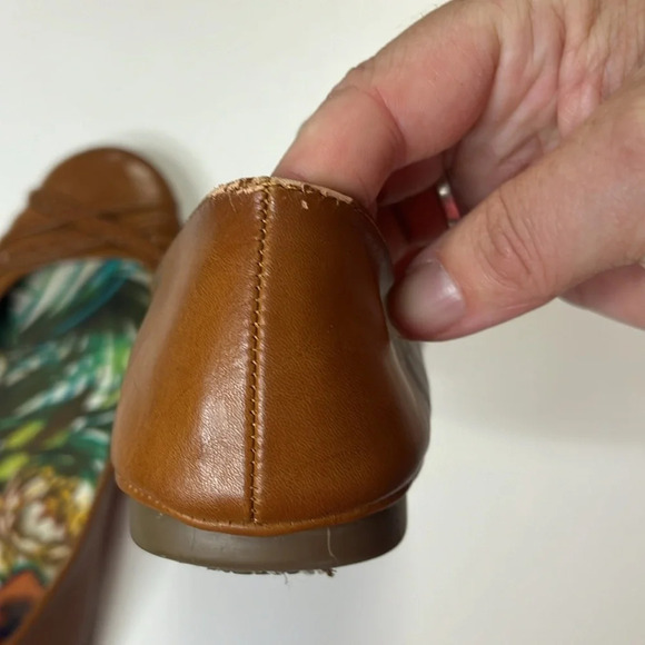 Imperfect Rocket Dog flats size 7.5 neutral flats criss cross front braided - Picture 8 of 13